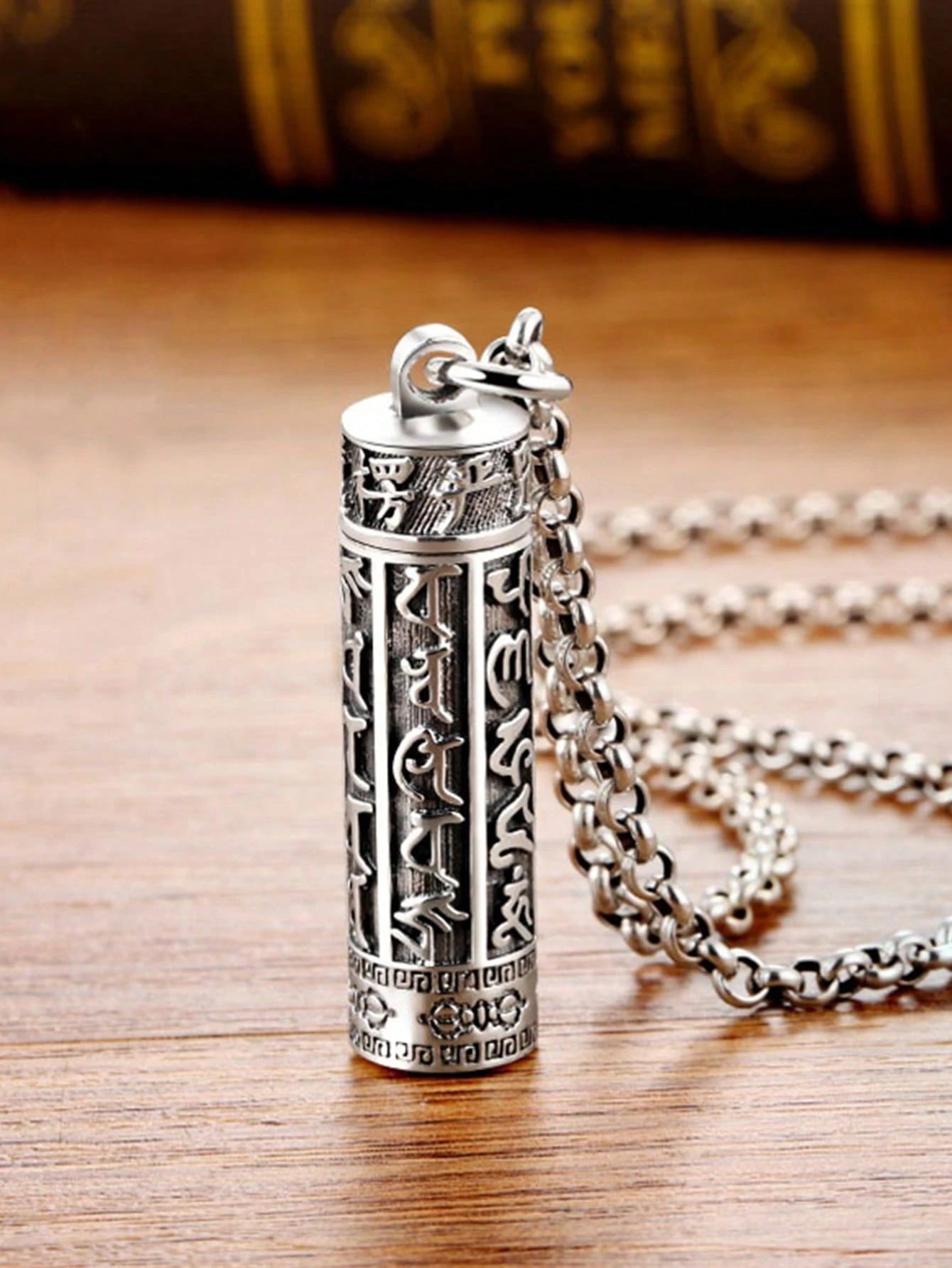 Vintage Six Characters Pendant Necklace – Openable, Multifunctional, Timeless Style for Men